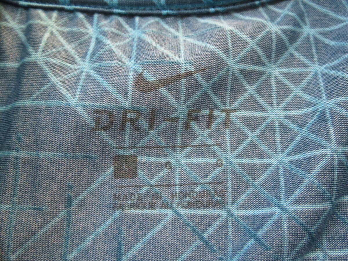 ☆USED美品☆ NIKEナイキ 幾何学柄 DRI-FIT 半袖Tシャツ（L）の画像4