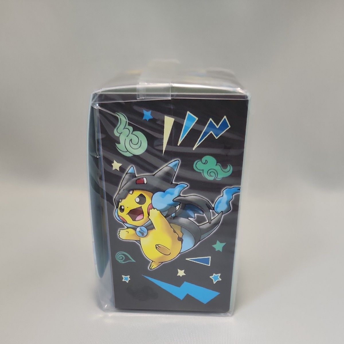 デッキケース ポンチョを着たピカチュウ メガリザードンX メガ デッキケース ポンチョを着たピカチュウ メガリザードンX メガ