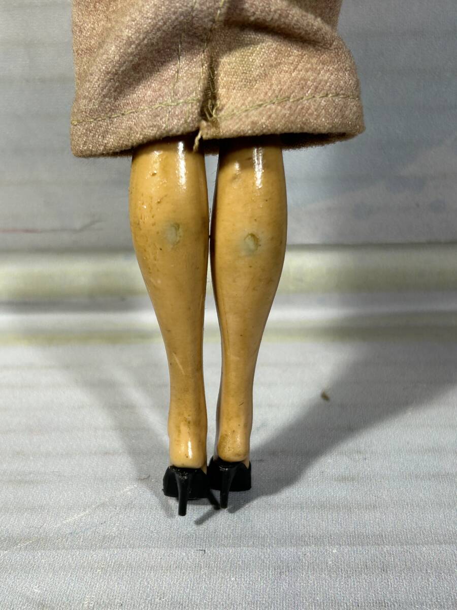 MATTEL INTERNATIONAL TEEN AGE FASHONMODEL -Barbie -初代バービー- 当時モノ 膝関節は無し 腕、足のプラに劣化 ベタ汚れ有 箱に難有り の画像8