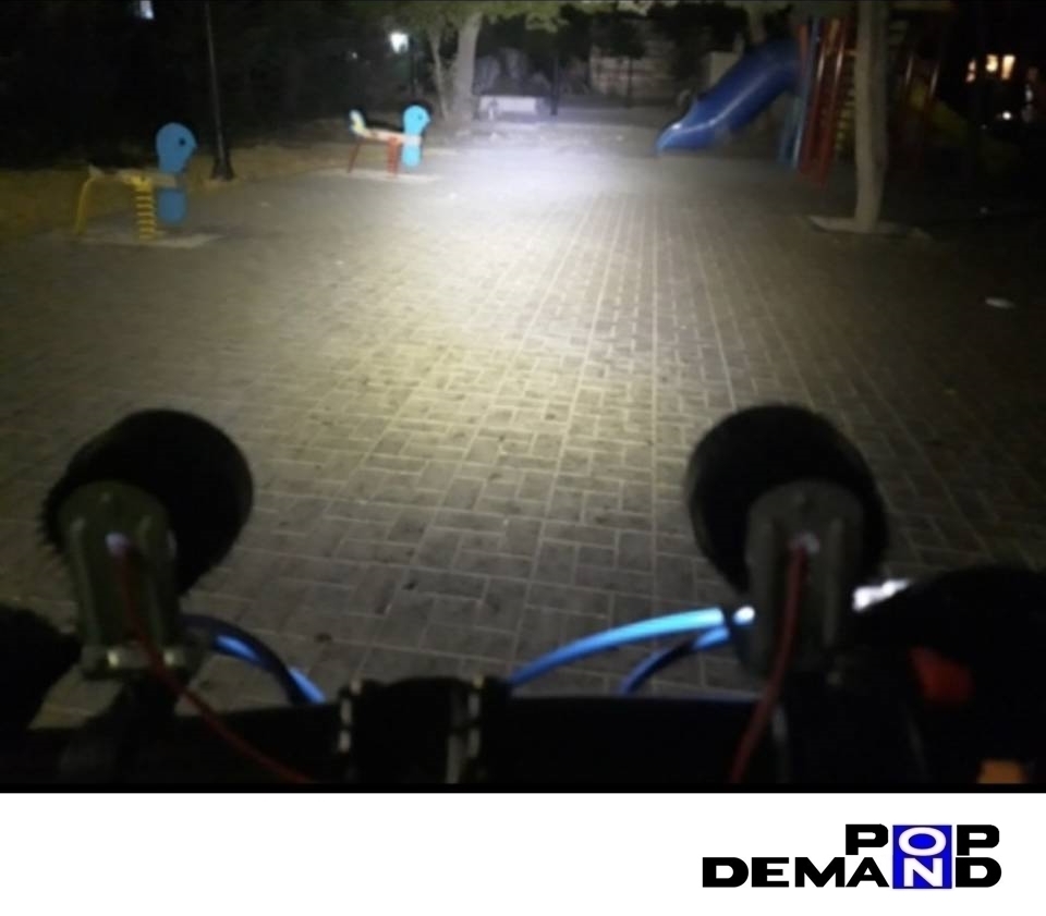 ◇即納◇汎用 緑 4連 LED フォグランプ 車外燈 2個セット フォルツァ125 ベンリィ110プロ リード50