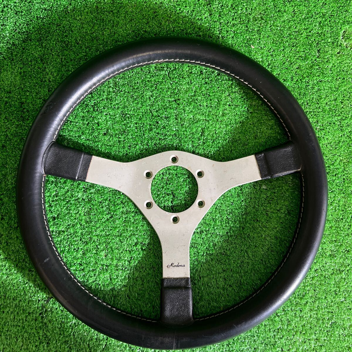 Modena steering gear steering wheel that time thing old car 
