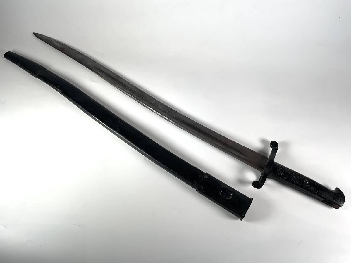 古い銃剣　軍刀　古式銃　模造刀　全長約71cm_画像1
