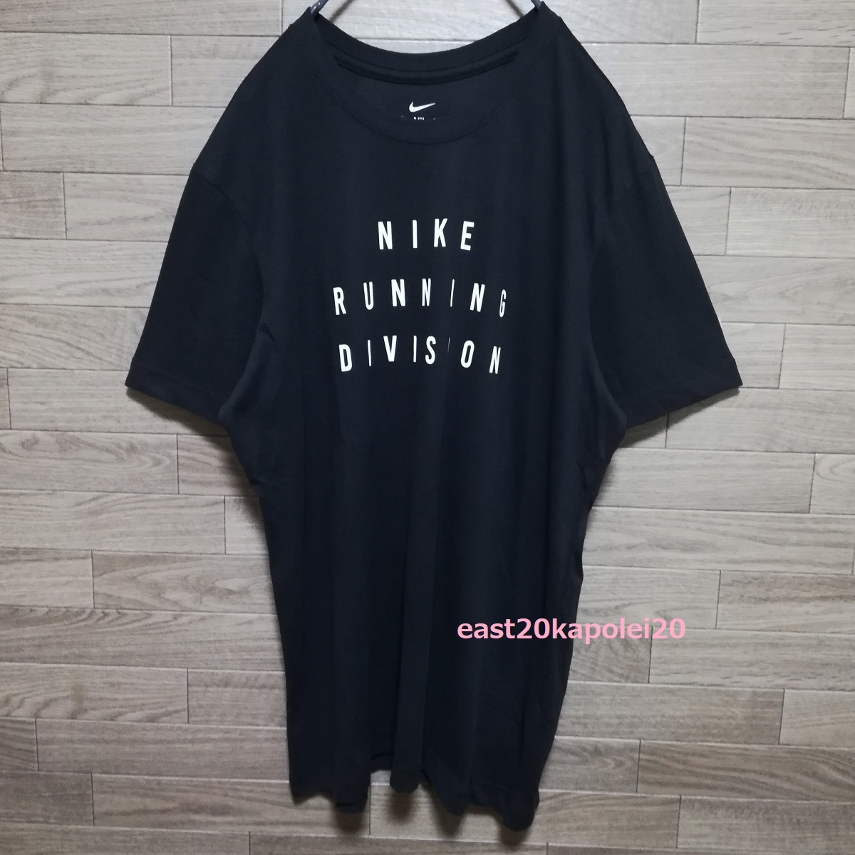 新品 NIKE ナイキ スウッシュ バック ビッグ ロゴ メンズ ウェア Tシャツ L ブラック 未使用 RUNNING DIVISION ランニング ディヴィジョン_画像2