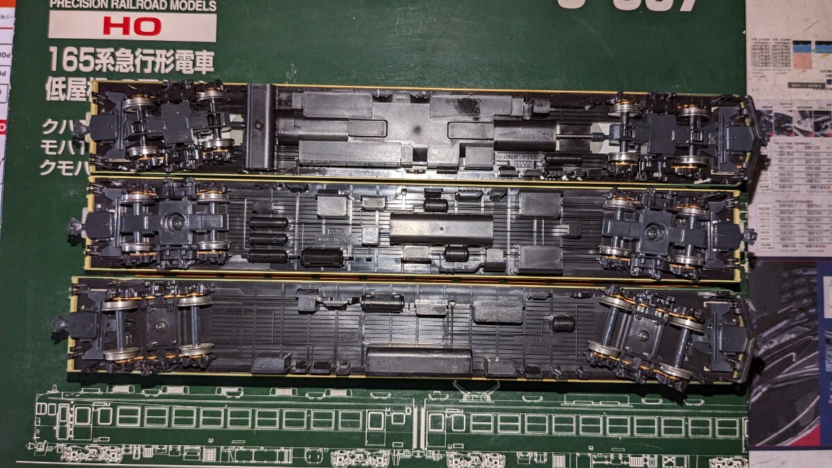 165系 低屋根 クハ165 モハ164-800 クモハ165Ｍ車 KATO プラ製 走行性良好 前照灯尾灯点灯OK 室内灯装備なし 屋根上ベンチ消失 パンタ破損の画像7