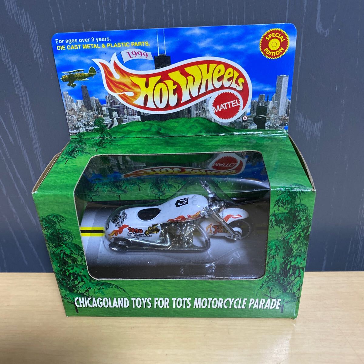 ホットウィール Hot Wheels Chicagoland Toys for tots motorcycle parade - 1999 SCORCHIN SCOOTERの画像1