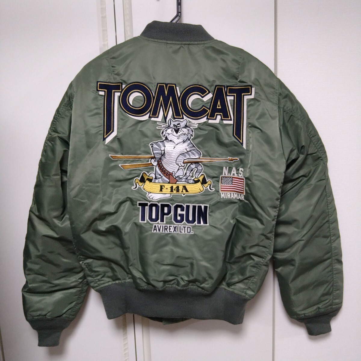 AVIREX/新品メンズXL.LL/MA-1フライトジャケットTOPGUN/トップガン/TOMCAT/トムキャット/セージ/グリーン系/ミリタリー ジャンパー、_画像3