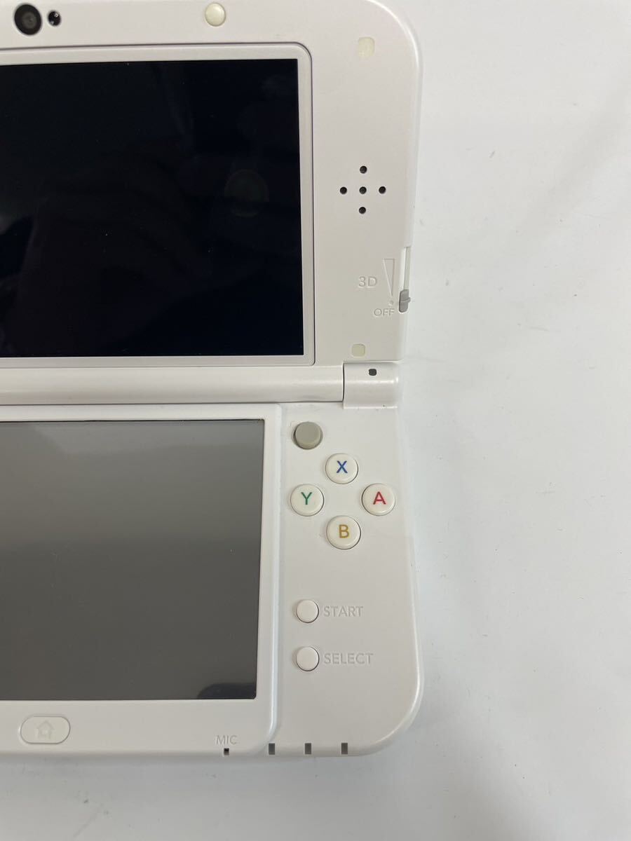 Nintendo 任天堂　new3DS LL ホワイト　タッチペン無し　動作確認済_画像3