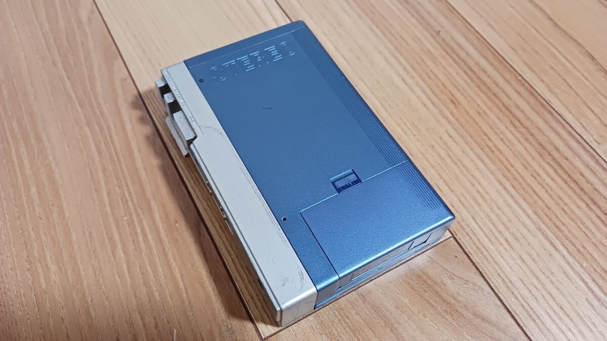 ☆美品☆　SONY ソニー WALKMAN 初代ウォークマン カセットプレーヤー TPS-L2 ポータブルカセットプレーヤー_画像3