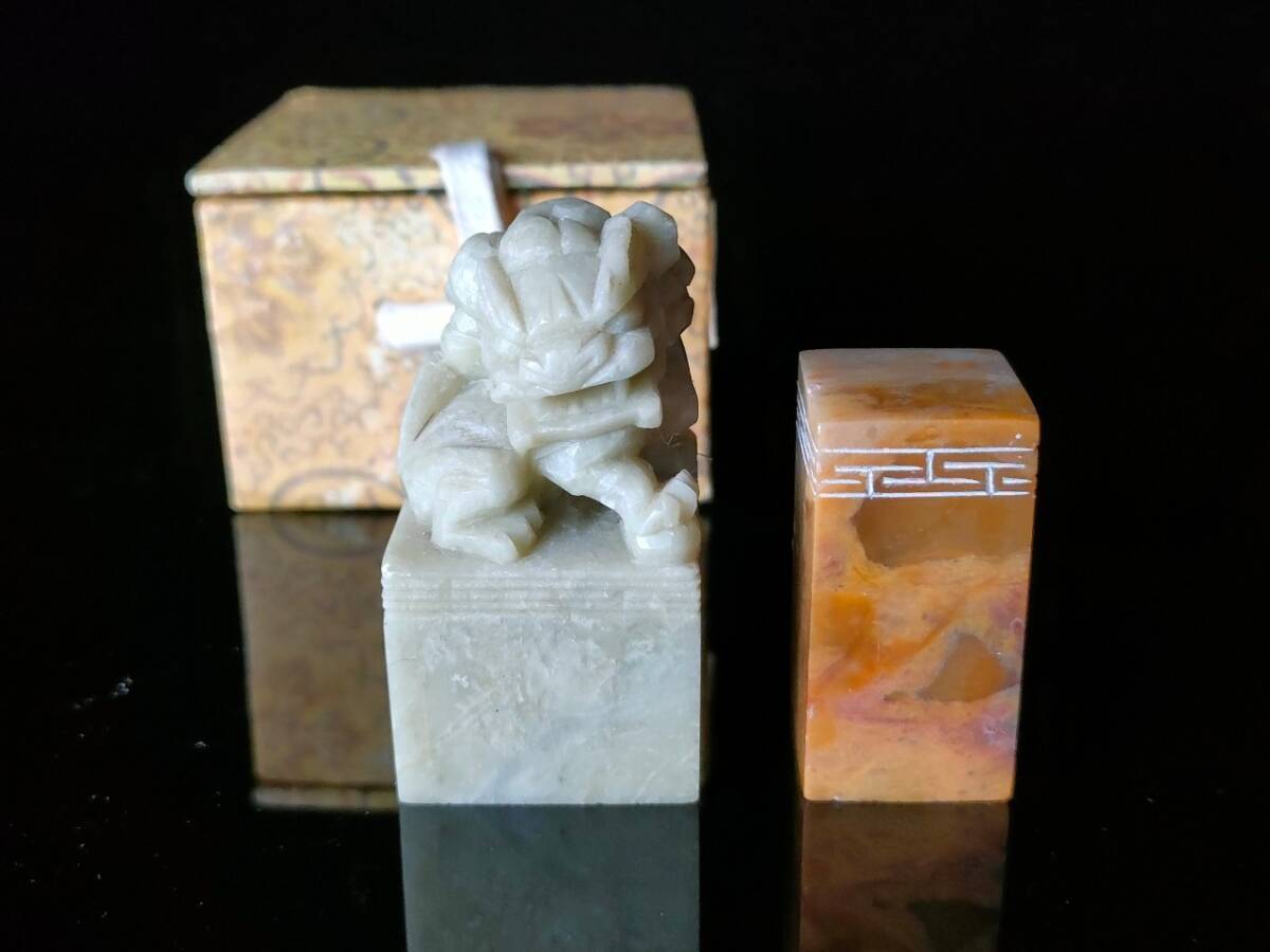 中国美術 印材２点 総重量137g 獅子 天然石 獅子横2.5cm×縦2.5cm×高5.7cm 彫刻 骨董品 古印材 中国石 保管品 寿山「8」の画像8