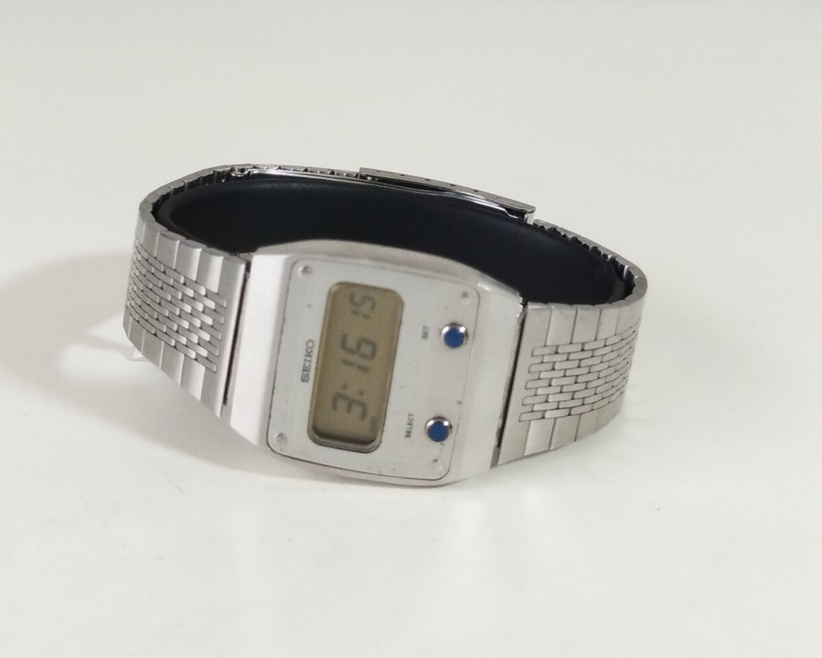 ジャンク SEIKO セイコー アラーム クロノグラフ デジタル 腕時計 クォーツ 薄型 LC の画像1