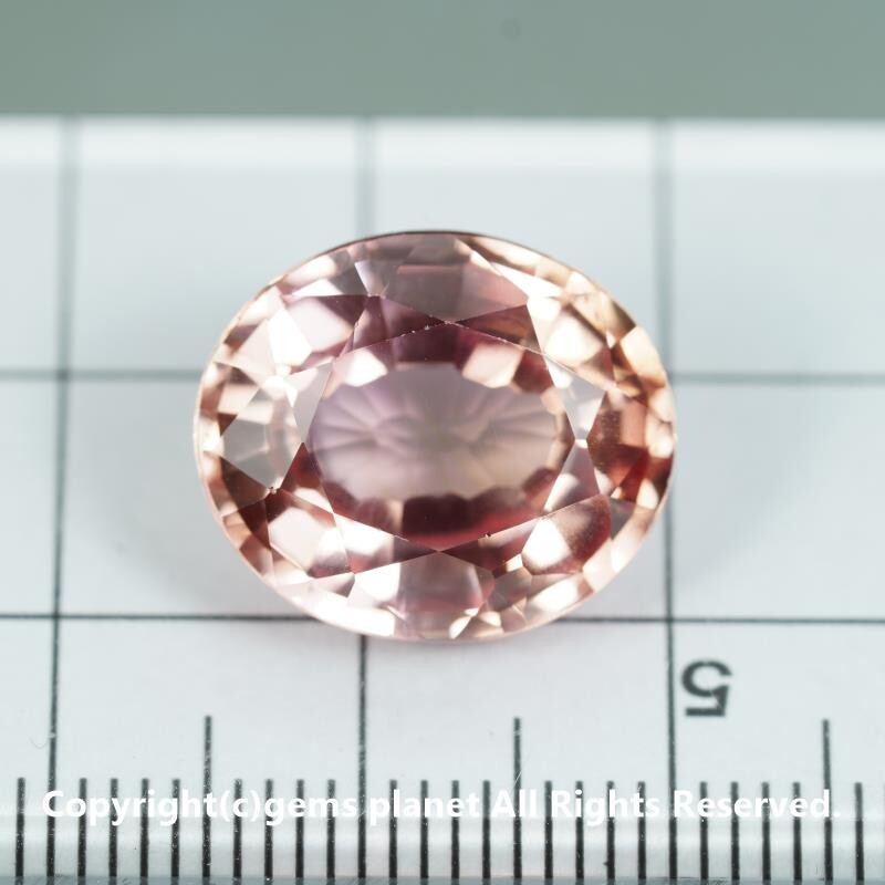 13.91ct 多色性強ピンキッシュペールオレンジ 合成サファイア 525_画像4