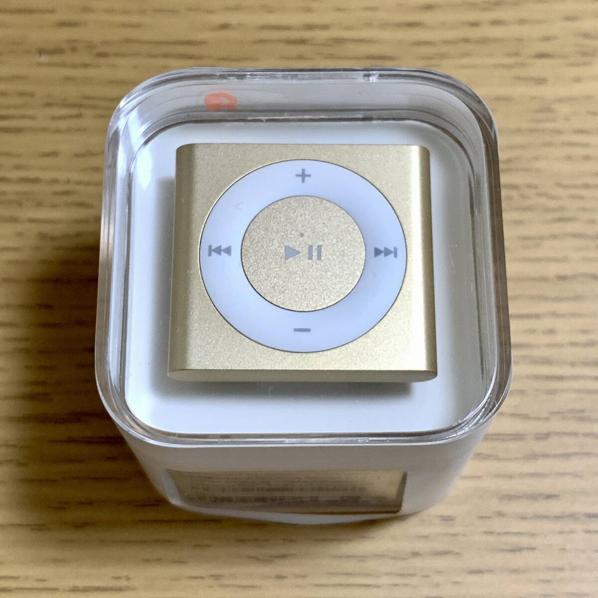 [ новый товар нераспечатанный ] Apple Apple iPod shuffle корпус no. 4 поколение 2015 год модели Gold 2GB MKM92J/A iPod автомобиль  полный экстерьер плёнка есть 