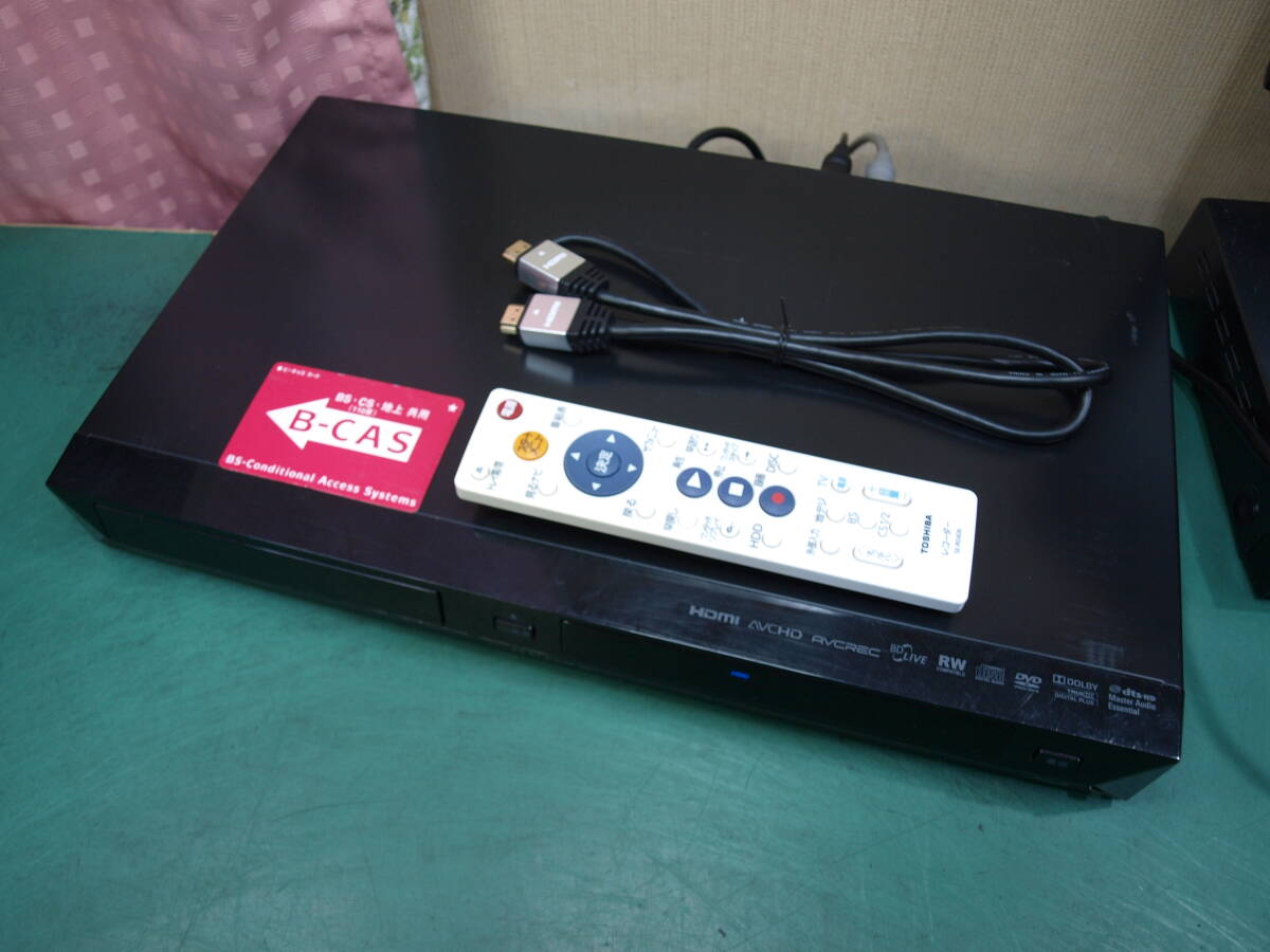  Toshiba HDD/BD магнитофон DBR-Z110 SM0 B-CAS оригинальный дистанционный пульт HDMI кабель есть 