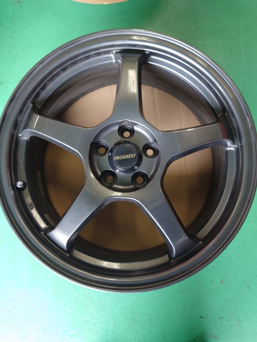 中古ホイール　PROGRESS　17インチ　5穴　PCD100_画像4