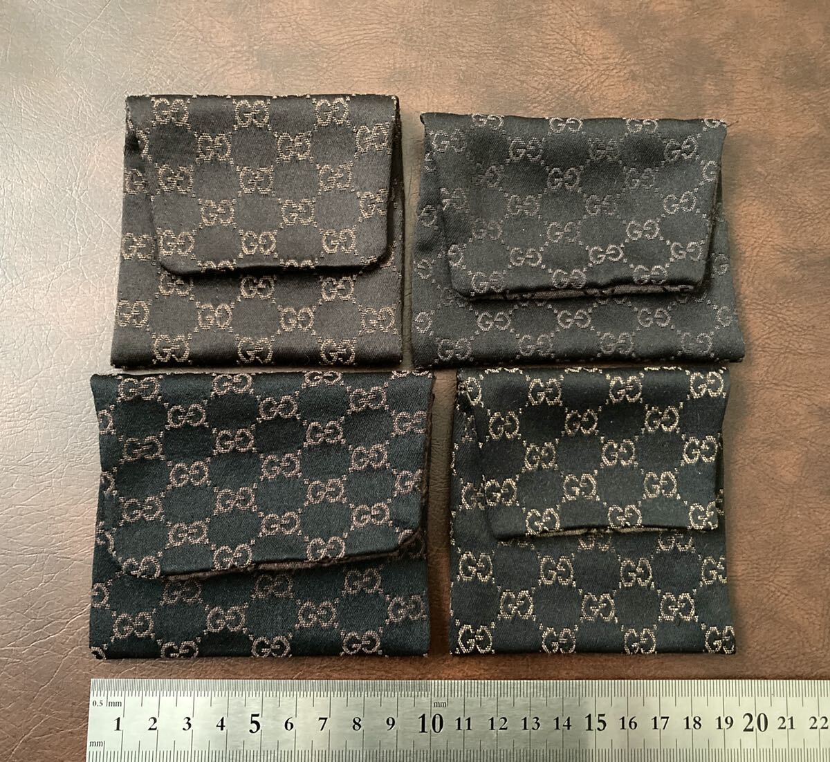 【即決/送料込み】(A)GUCCI/グッチ ジュエリー保存袋/アクセサリー入れ 小/4枚セット(リング、ブレスレット、ピアス、ネックレスなどに)_画像2