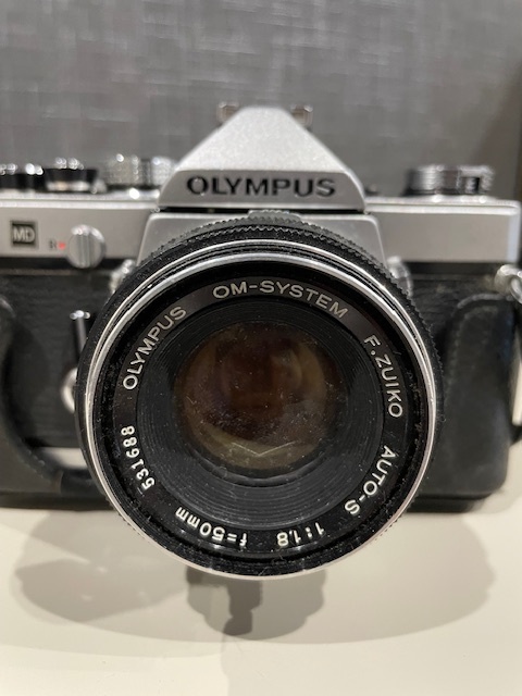 ジャンク品 OLYMPUS OM-1 OM-SYSTEM F.ZUIKO AUTO-S 1:1.8 f=50mm オリンパス 一眼レフの画像2