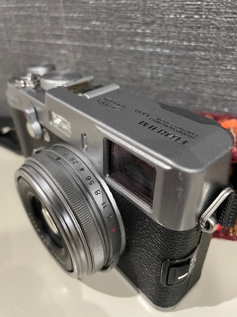 ジャンク品 FUJIFILM ASPHERICAL LENS フジフイルム X100 バッテリー・SDカード付の画像5