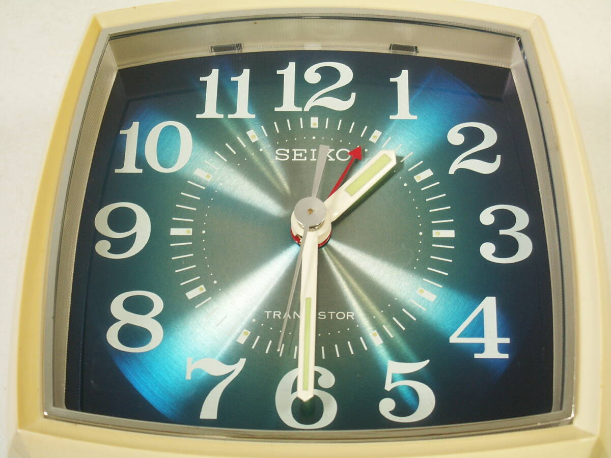 昭和レトロ セイコー TP313(アイボリー) トランジスタ 目覚まし時計 アラーム機能(箱入り新品保管品)動作品の画像3