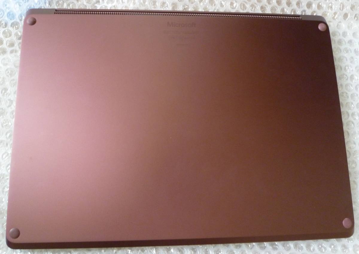 Surface Laptop2 バーガンディ[LQN-00037] 1.6GHz/Core i5/8GB/256GB/Windows 10 Home 64bitの画像2