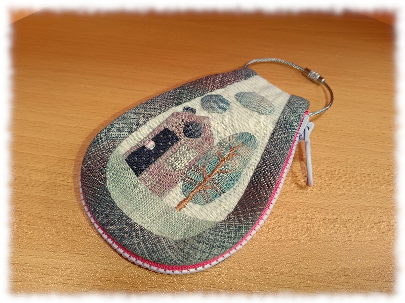 *... house. key case pouch! patchwork quilt hand made handmade house 