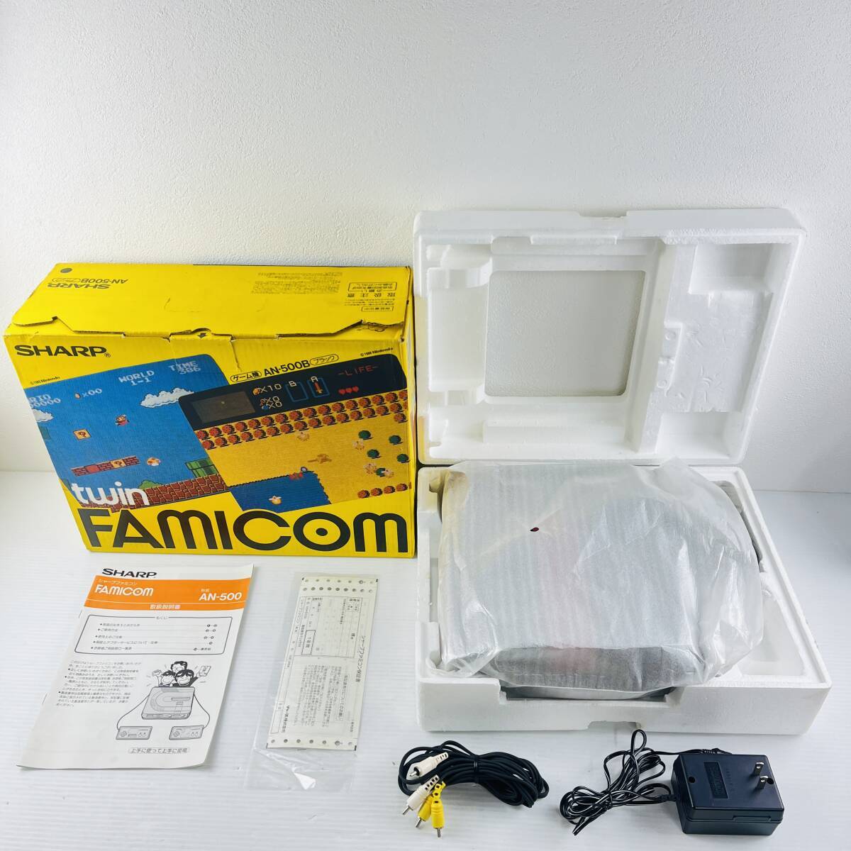 03 [ электризация OK/ рабочее состояние подтверждено ] sharp FC twin Famicom AN-500B корпус контроллер адаптор чёрный черный наружная коробка twin famicom