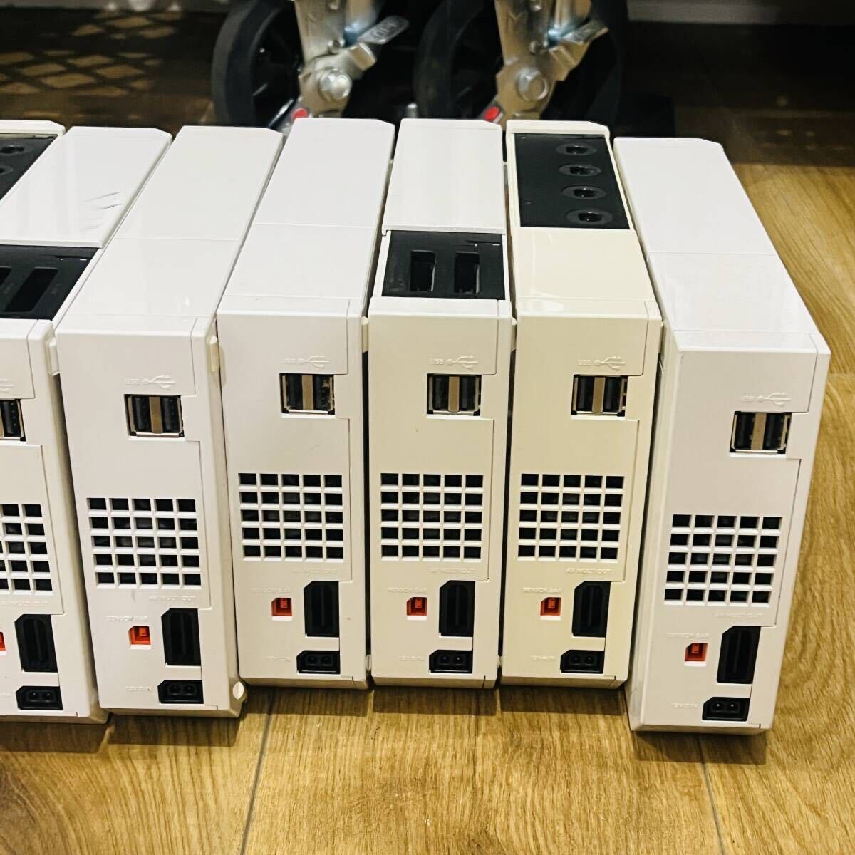 55【ジャンク／10台セット】任天堂 Wii ホワイト 白 RVL-001 セット 本体 大量まとめ ゲーム機本体 Nintendo ウィー _画像8