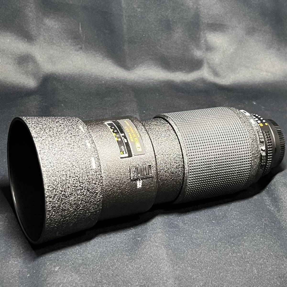 Nikon ニコン ED AF NIKKOR 80-200mm 1:2.8 D カメラレンズ/Nikon HB-7 レンズフード レンズキャップ付き 美品の画像2