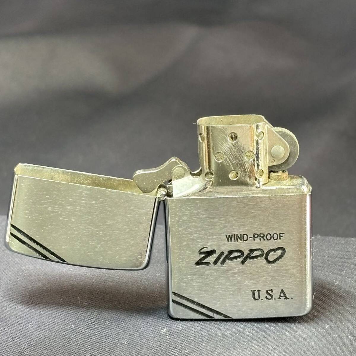 ZIPPO ジッポー 1990年製 オイルライター シルバーカラー 喫煙具 ヴィンテージ の画像7