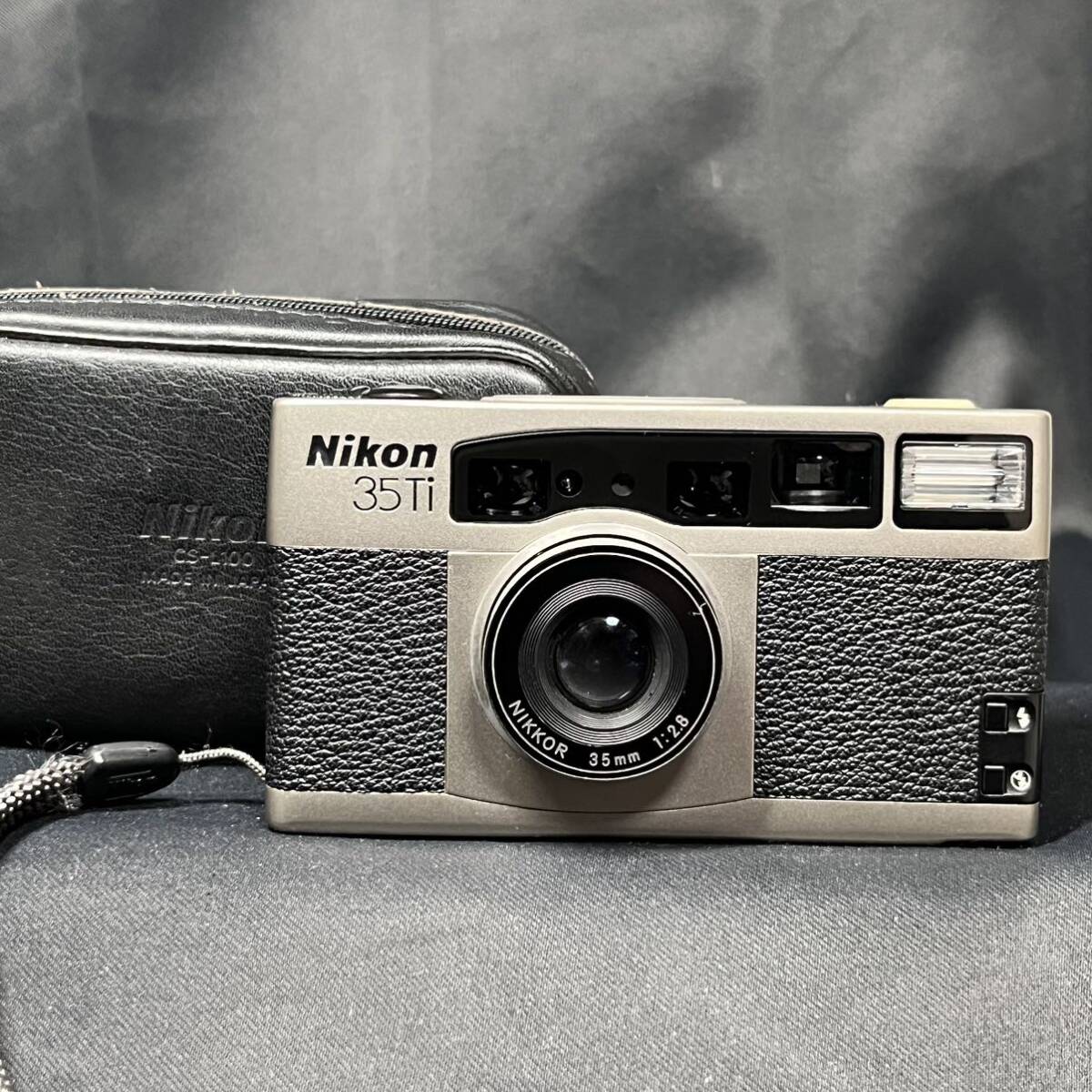 Nikon ニコン 35Ti コンパクトフィルムカメラ/レンズ NIKKOR 35mm 1:2.8 _画像1