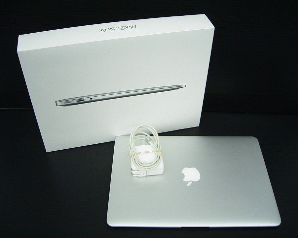《大関質店》Apple アップル ノートパソコン マックブックエアー MacBook Air MMGG2J/A A1466_画像1