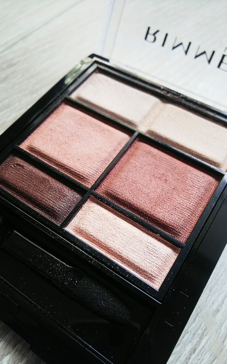  free shipping # Lynn meru(RIMMEL) Suite eyeshadow soft mat 002 Sakura Cherry chocolate 