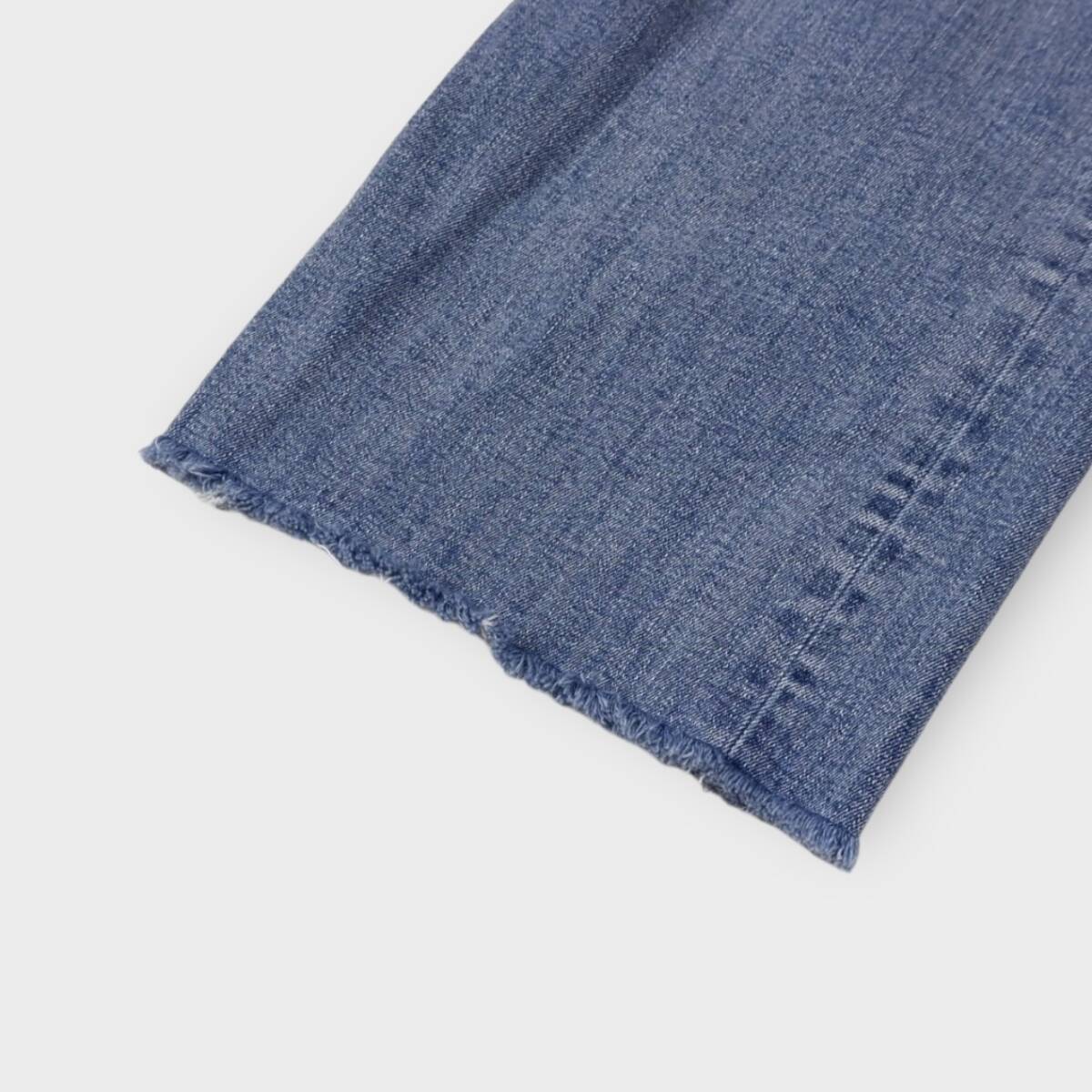 Spick and Span【LOOSE-STRAIGHT DENIM】の画像3