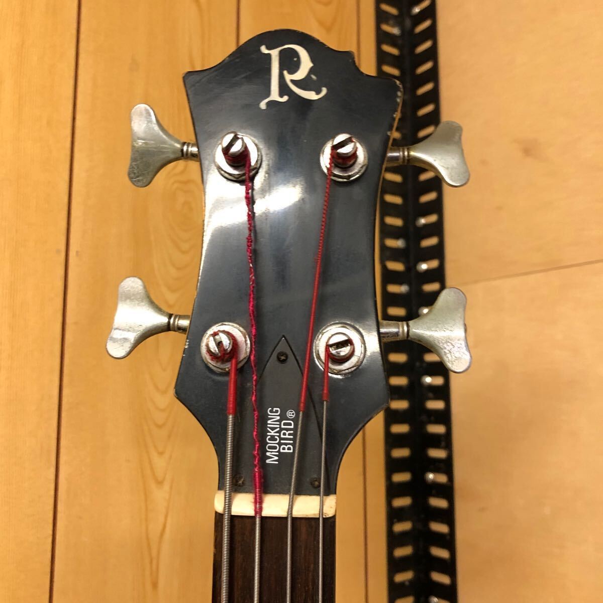 R Mockingbird エレキギター 現状品の画像2