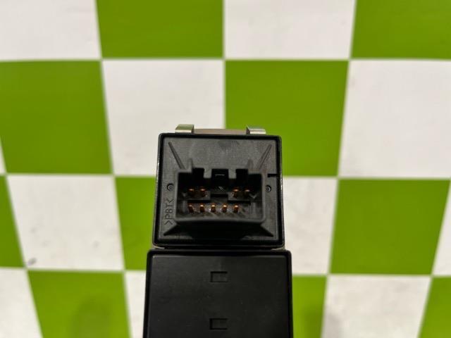 エブリィ ABA-DA64W パワーウインドウ集中スイッチ_画像5