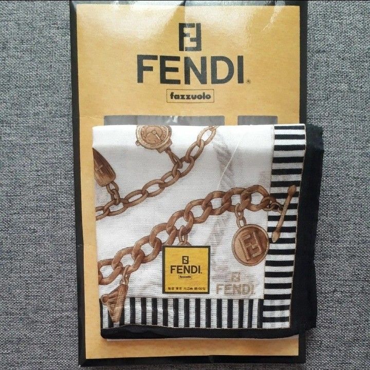 フェンディ FENDI ハンカチ|Yahoo!フリマ(旧PayPayフリマ) フェンディ FENDI ハンカチ|Yahoo!フリマ(旧PayPayフリマ)