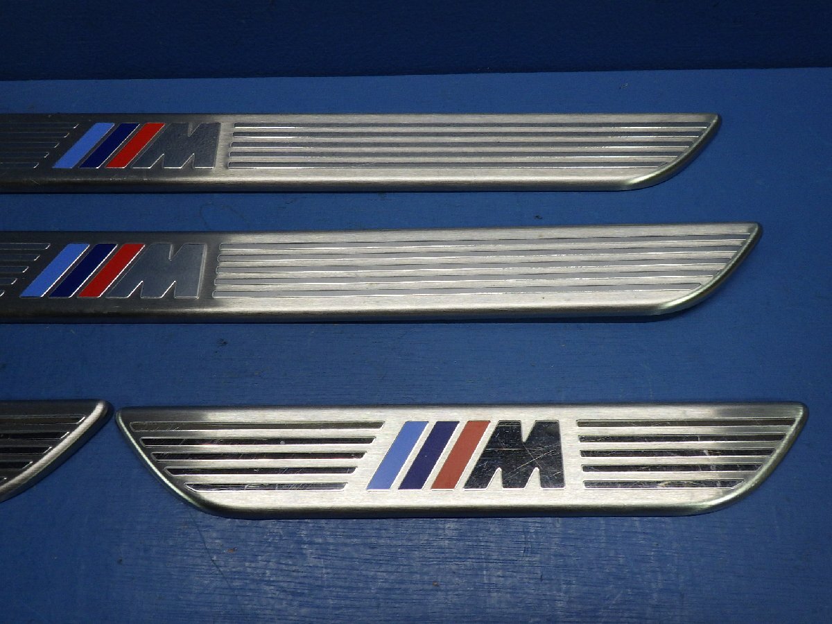 BMW E70 X5 スカッフプレート M3 4枚セット シルバー H21年 FE30の画像3