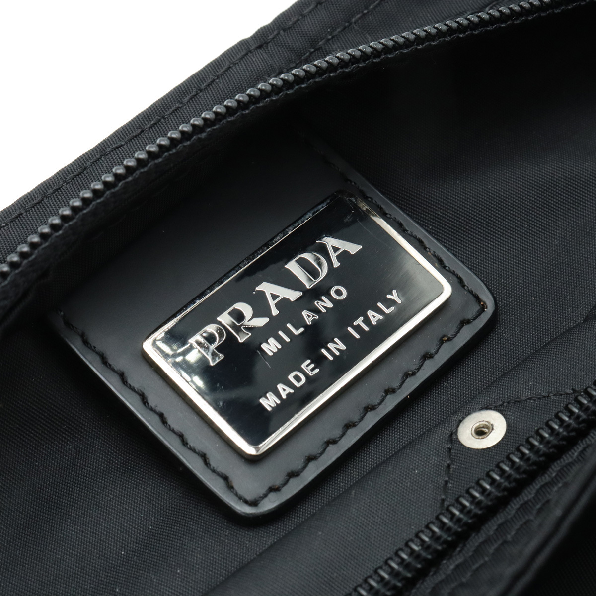 PRADA プラダ ショルダーバッグ 斜め掛け マチなし ナイロン レザー NERO 黒 ブラック シルバー金具_画像7