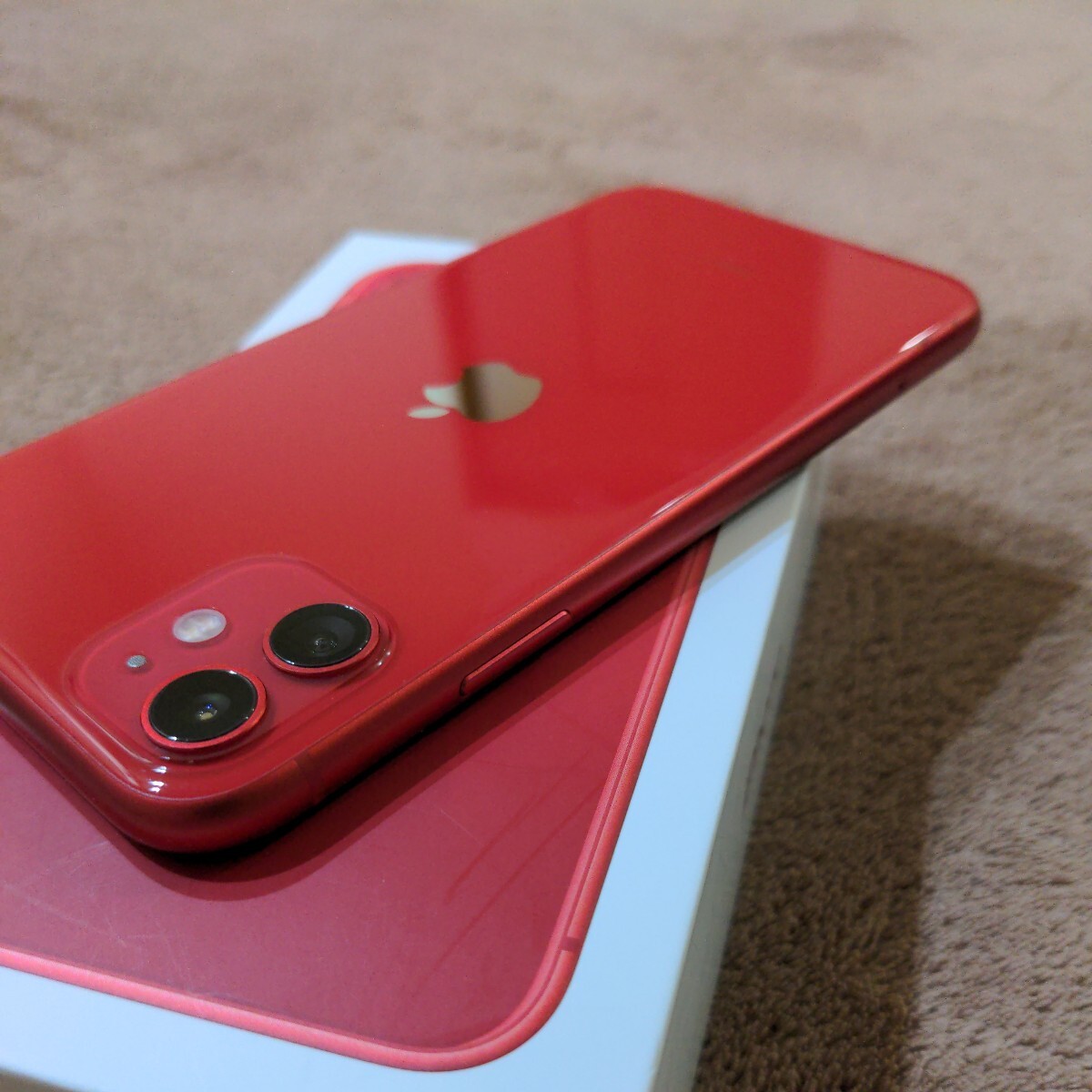 iPhone 11 128GB （PRODUCT）RED SIMフリーの画像7