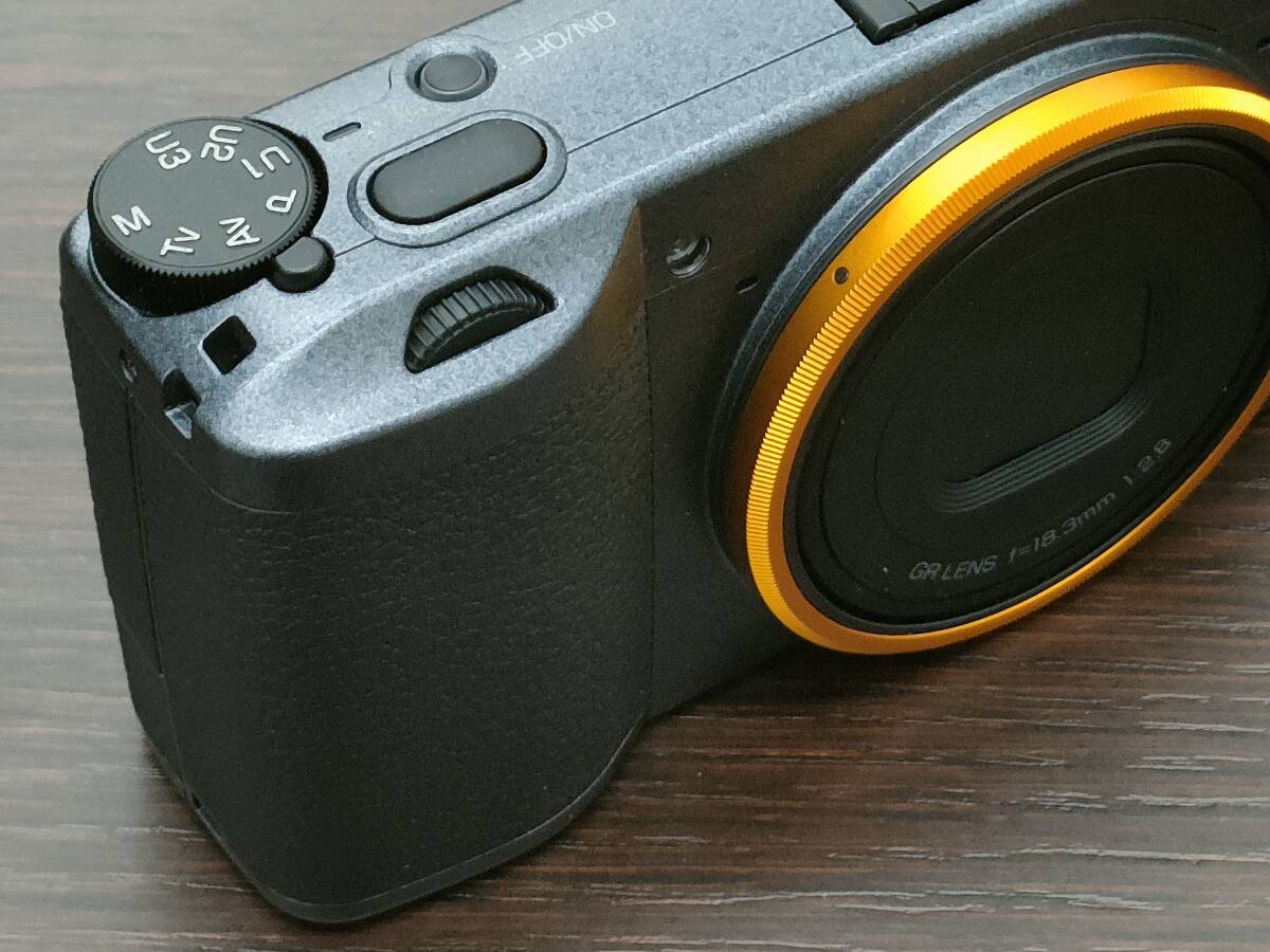 #5724　【美品】 RICOH GR III リコー GR 3 コンパクトデジタルカメラ/備品、元箱付 動作確認済み_画像6