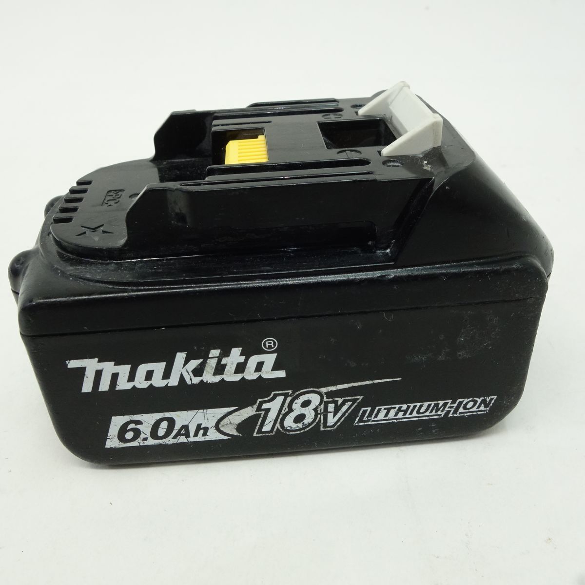 104 makita/マキタ 18V 6.0Ah リチウムイオンバッテリ BL1860B 電動工具 ※中古の画像3