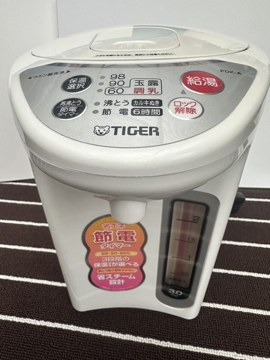 TIGER タイガー 電気ポット マイコン沸騰 ホワイト 3.0L《PDK-A300》の画像1