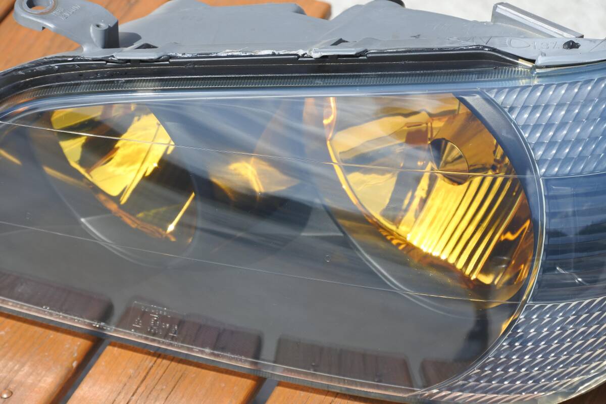 超美品 アルテッツァ ALTEZZA 前期 ゴールドリフレクター＆インナー艶消しブラックヘッドライト  限定 GXE10 SXE10の画像5