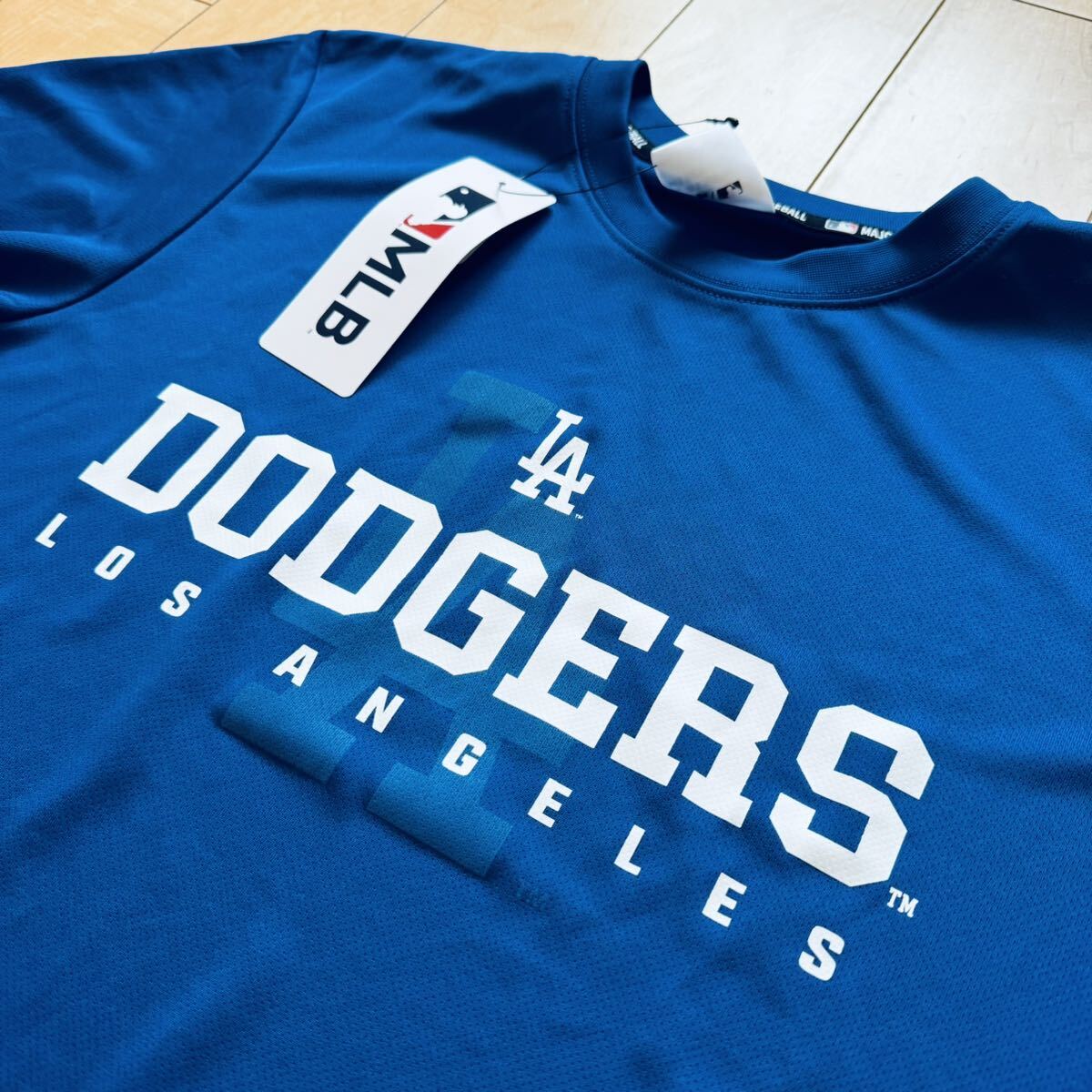 新品 MLB公式ロサンゼルス ドジャース Tシャツ ワンポイントロゴ 大谷翔平 サイズLの画像2