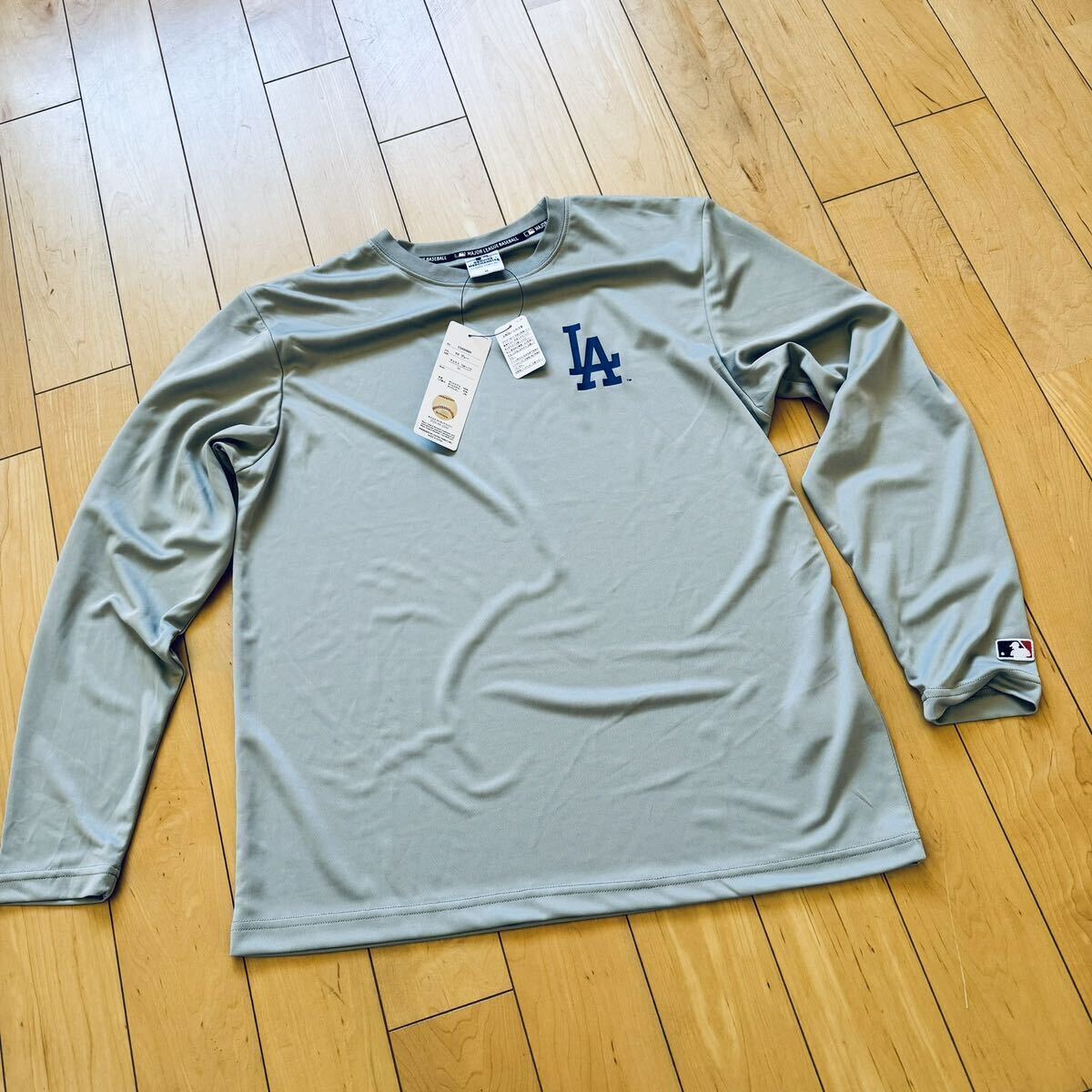 ☆新品 MLB公式 ロサンゼルス ドジャース ドライメッシュ ロングTシャツ 長袖 大谷翔平 サイズL グレーの画像2