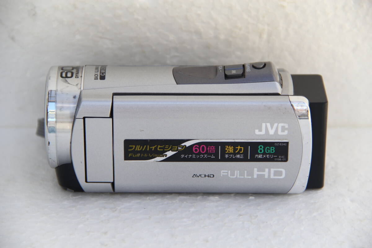 JVC デジタルビデオカメラ GZ-E242-S シルバー 8GB
