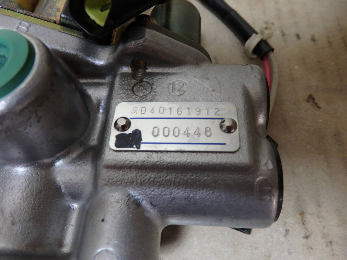 油圧ショベル 電磁弁 ソレノイドバルブ DC12V オーバーホール済み 通電確認の画像2