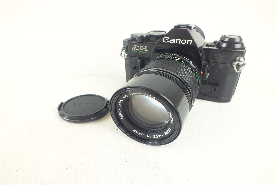 ☆ Canon キャノン AE-1 PROGRAM フィルム一眼レフ FD135mm1:3.5 中古 240208T3180の画像1