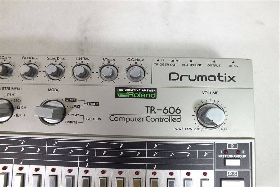 * Roland Roland TR-606 rhythm machine used 240406G6183