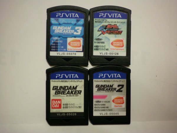 PSVita　ガンダムブレイカー3＋ガンダムブレイカー2＋ガンダムブレイカー＋機動戦士ガンダム EXTREME VS-FORCE お買得4本セット/ソフトのみ_画像1