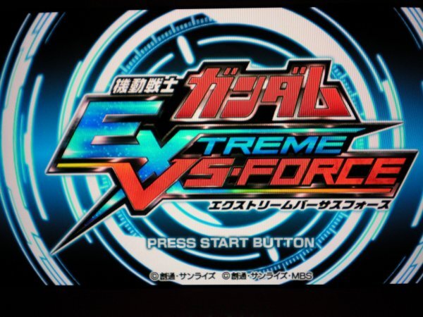 PSVita　ガンダムブレイカー3＋ガンダムブレイカー2＋ガンダムブレイカー＋機動戦士ガンダム EXTREME VS-FORCE お買得4本セット(ケース付)_画像9